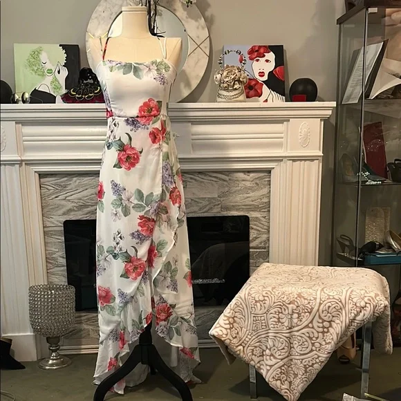 Streetwear Society | Dresses | Streetwear Society Floral White And Red Dress | Poshmark Streetwear Society | Dresses | Streetwear Society Floral White And Red Dress | Poshmark